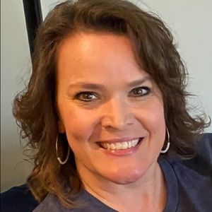 Meet your Posher, Lori